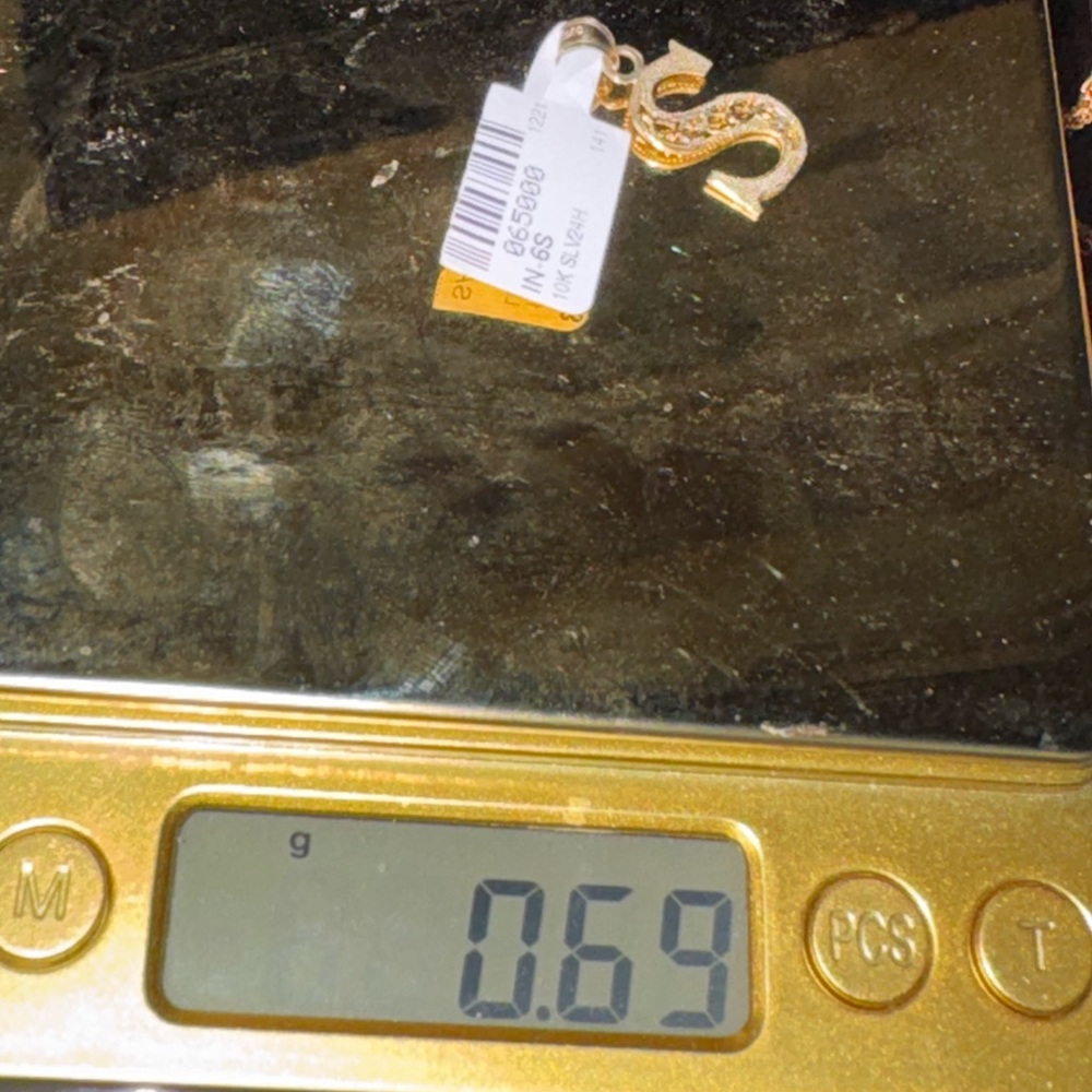 10K Solid Yellow Gold “S” Initial Diamond-Cut Pendant, FREE APPRAISAL Included - Picture 3 of 6